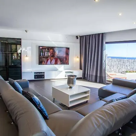 Buddha - By Apricus Holidays * 플라야블랑카